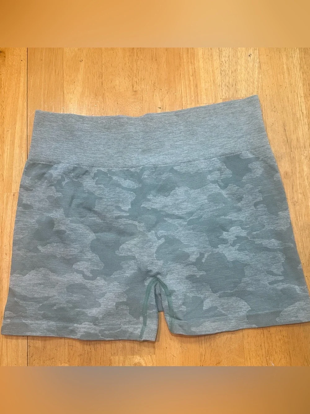 SHEIN Seamless High-Waist Camo Women's Shorts - Green